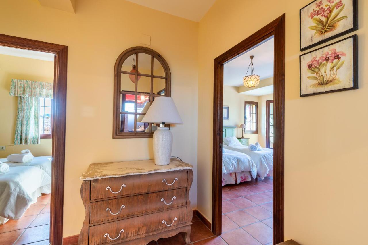 Villa Lucrecia Morón de la Frontera Extérieur photo